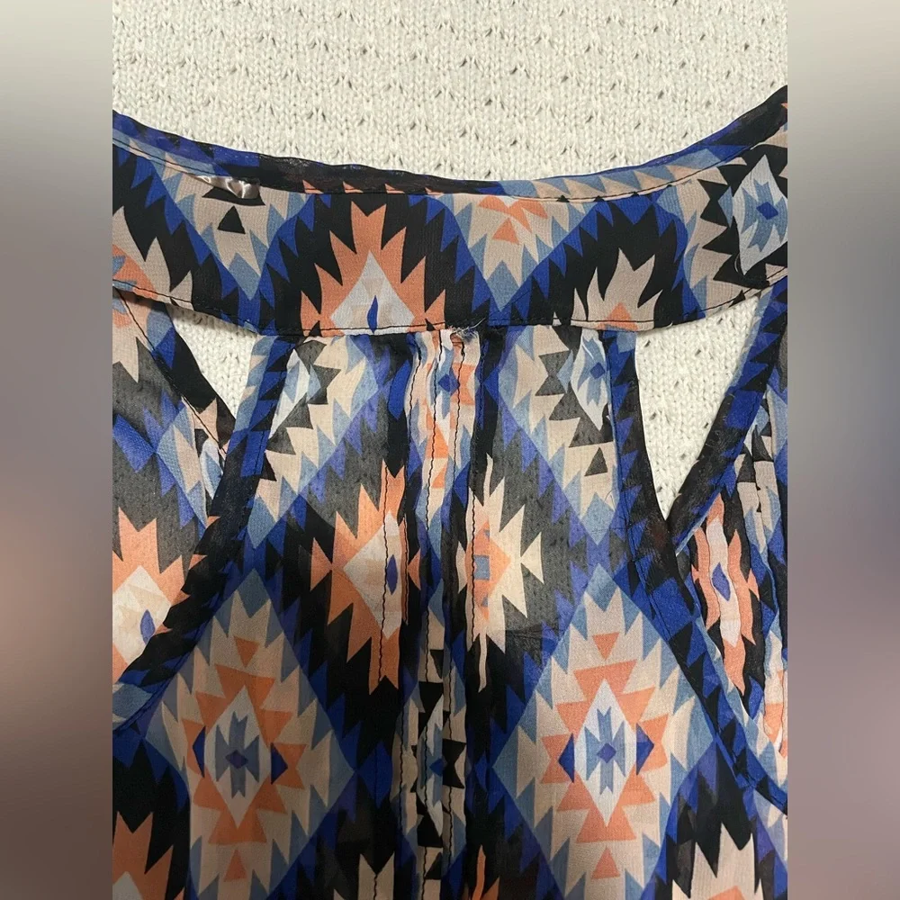 No boundaries button up sleeveless blouse tank top - Picture 8 of 9